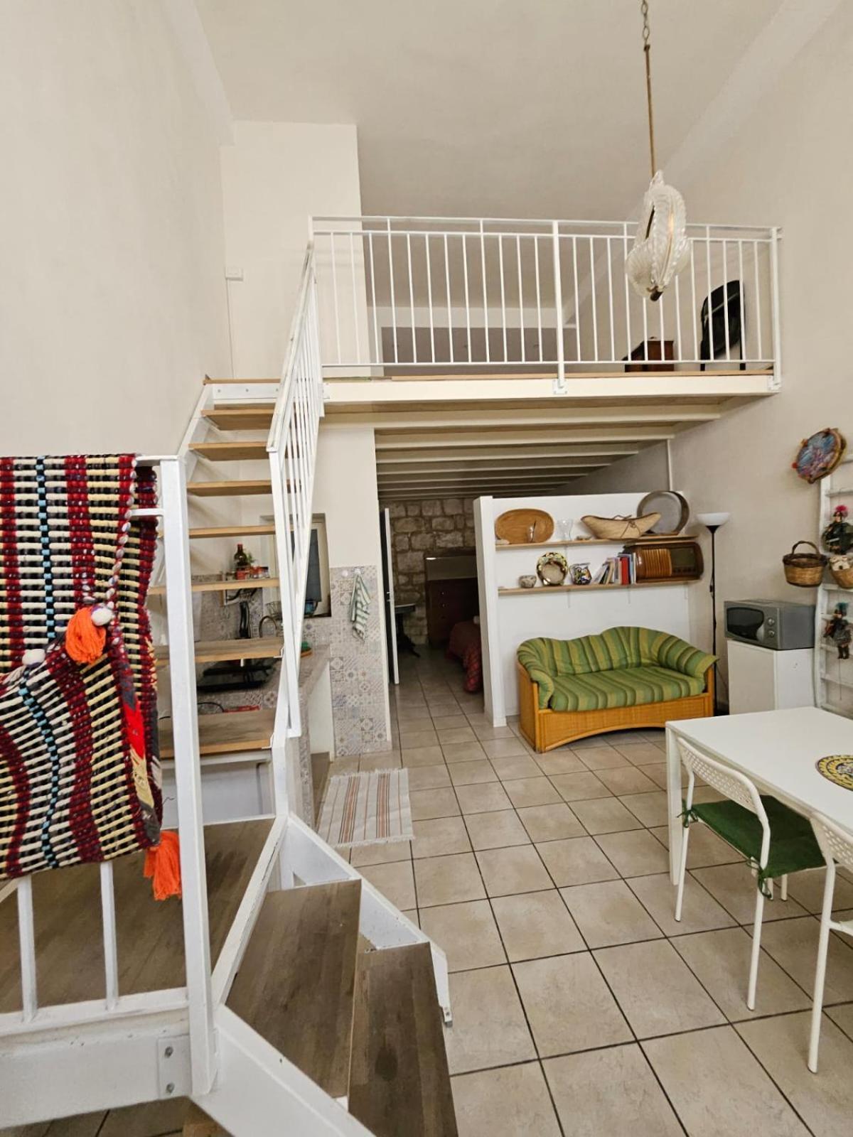 Appartamento In Centro Casa Vacanza Шикли Екстериор снимка