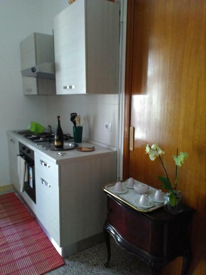 Appartamento In Centro Casa Vacanza Шикли Екстериор снимка