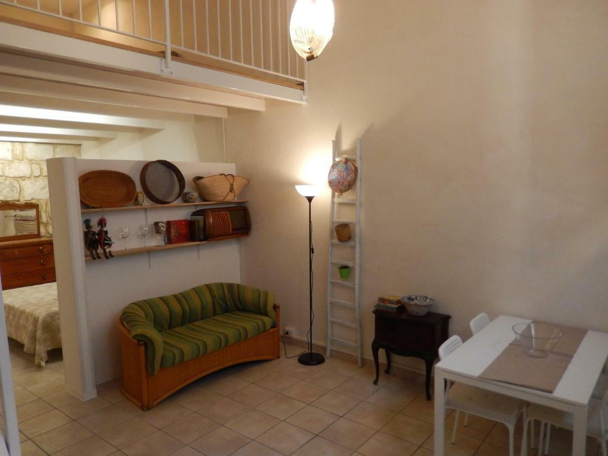 Appartamento In Centro Casa Vacanza Шикли Екстериор снимка